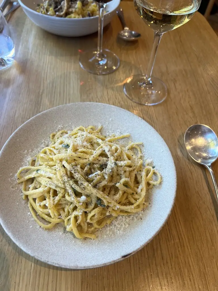 Menu_Didi & Franc_Kennington_image_3