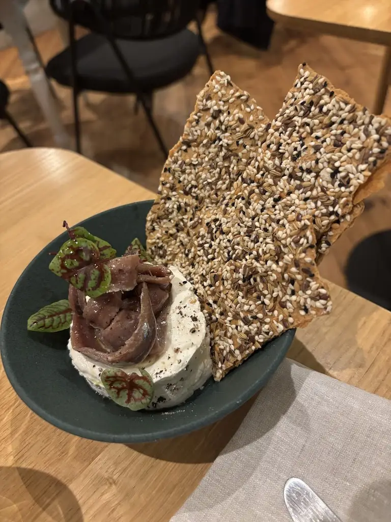 Menu_Didi & Franc_Kennington_image_7