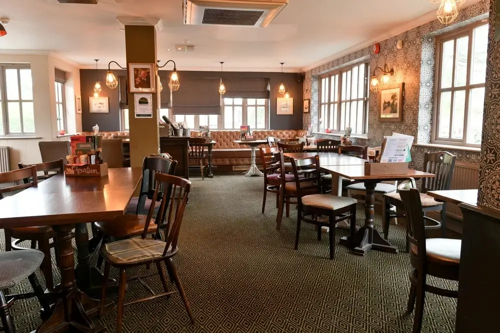 The Swan_Abbots Langley_slider_image_1