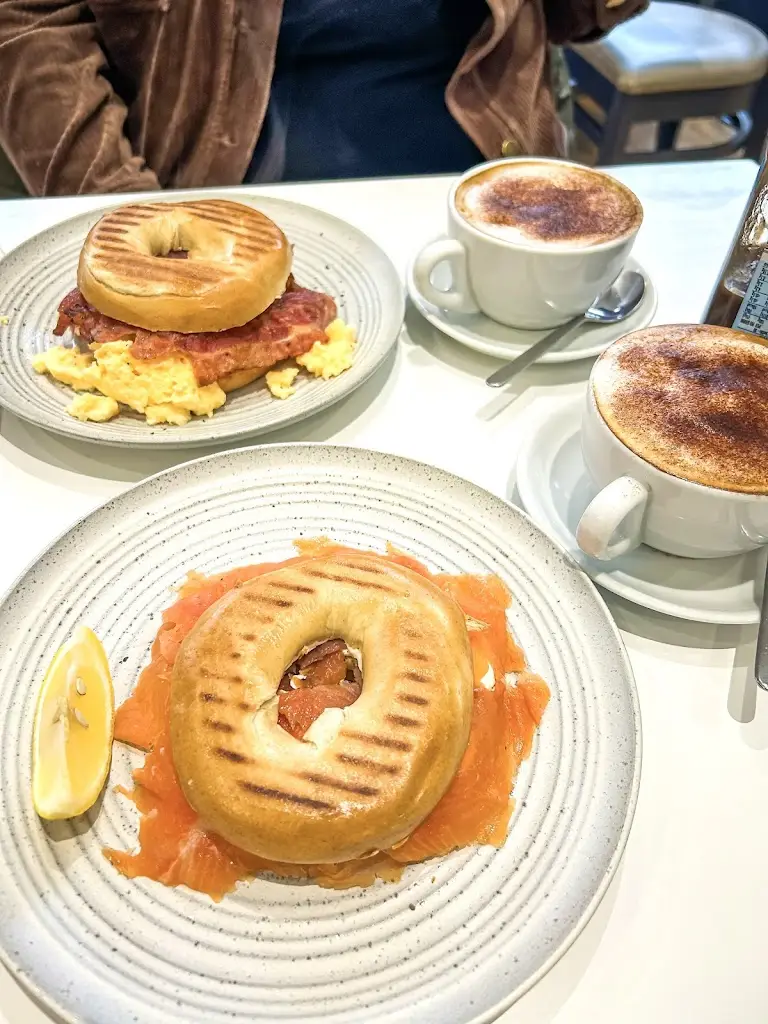 Danny Hellingman_I Due Amici Garden Cafe_Kennington_review