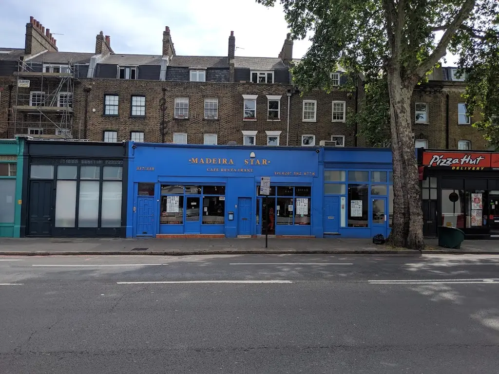 I Due Amici Garden Cafe restaurant in Kennington