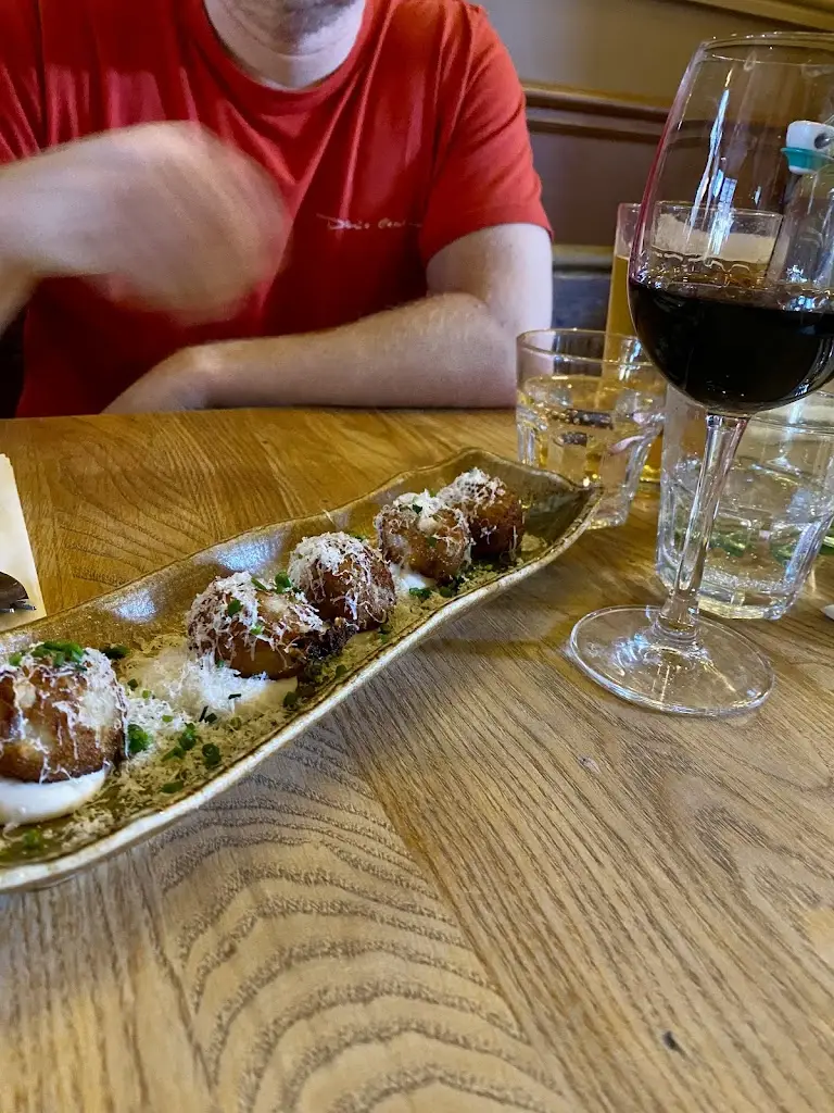 Andrea Meyer_The Black Dog_Kennington_recensione