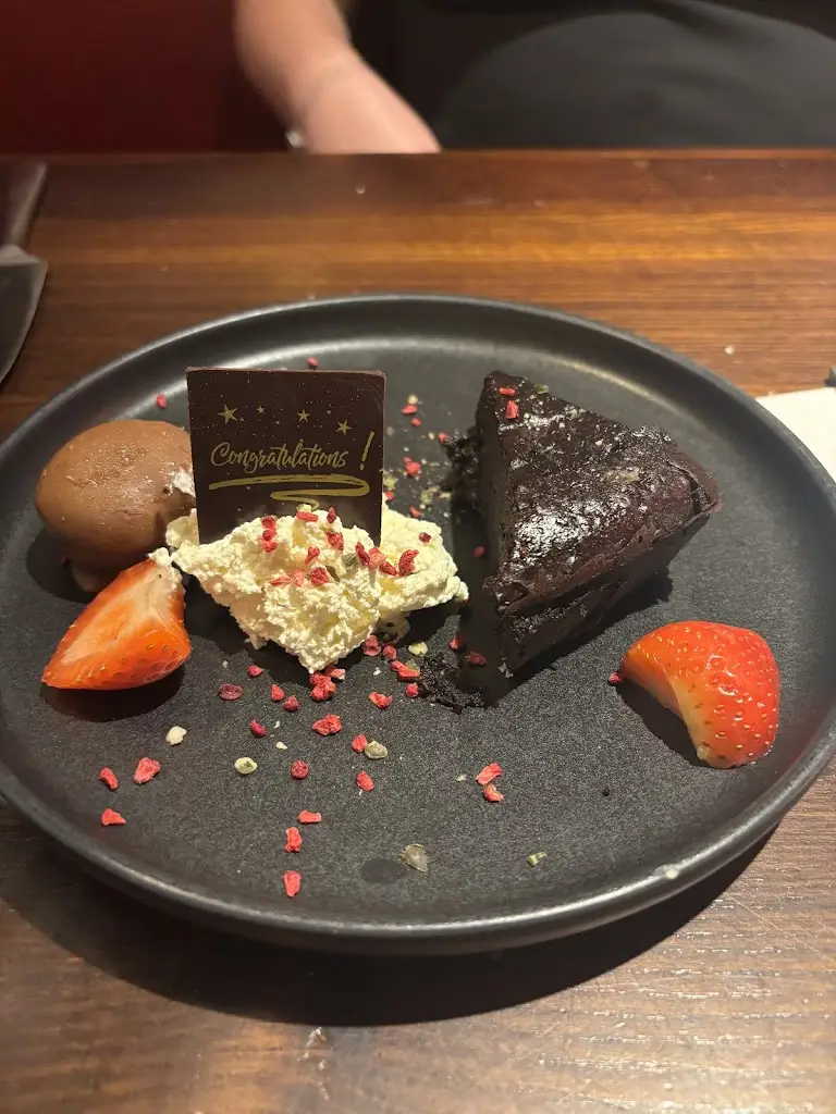 Bannister_boy 380_Miller & Carter Bagshot_Bagshot_review