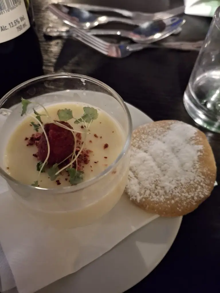 Daren Ashby_Crown & Mitre_King's Lynn_review