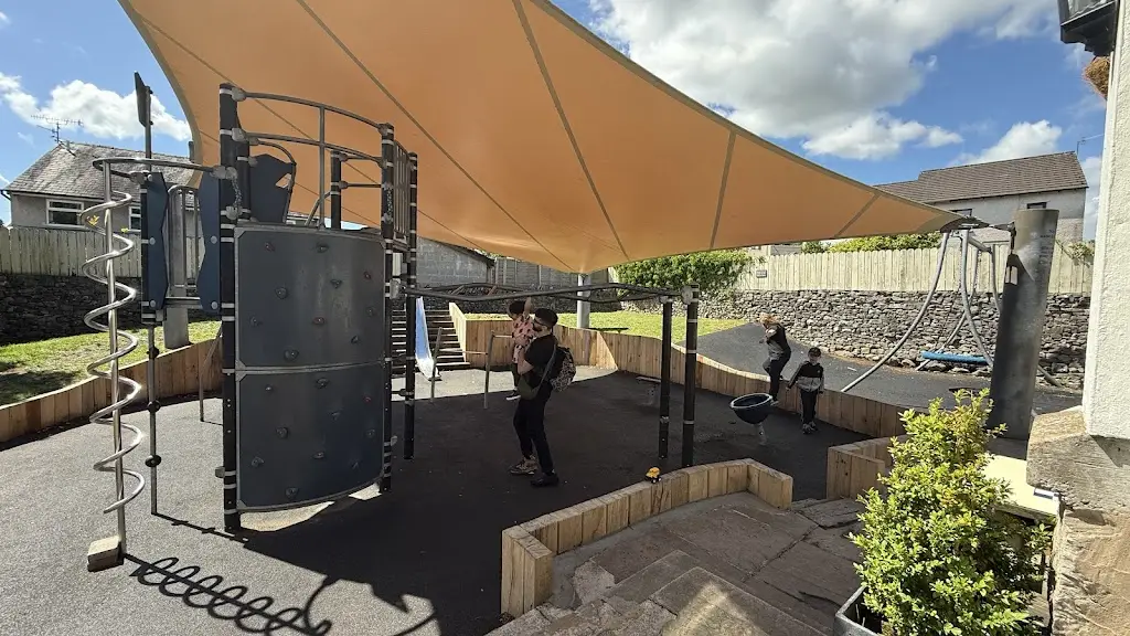 CJ W_Romneys_Kendal_review