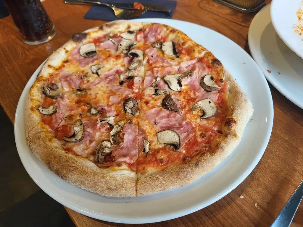 Mrs. Alice_Ristorante La Nonna_Kendal_review