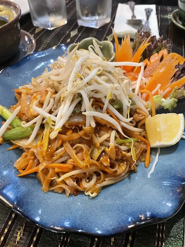 Chi Elva_Araya Thai Restaurant Kendal_Kendal_review