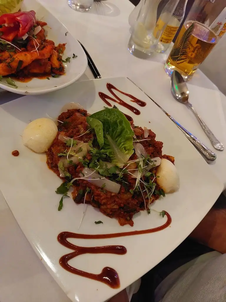 Menu_Mogul_Bagshot_image_1