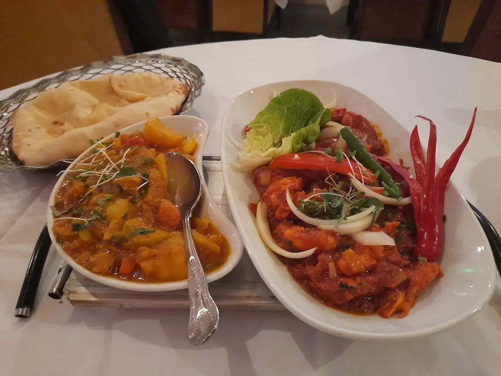 Menu_Mogul_Bagshot_image_3