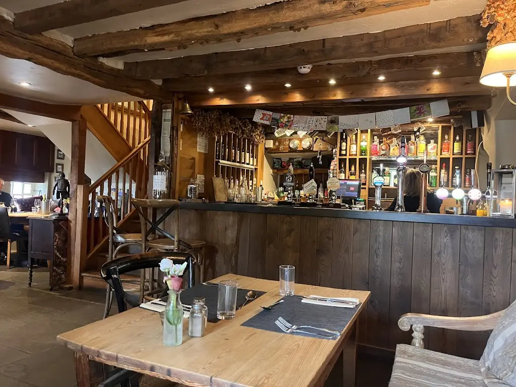 The Black Labrador_Kendal_slider_image_1