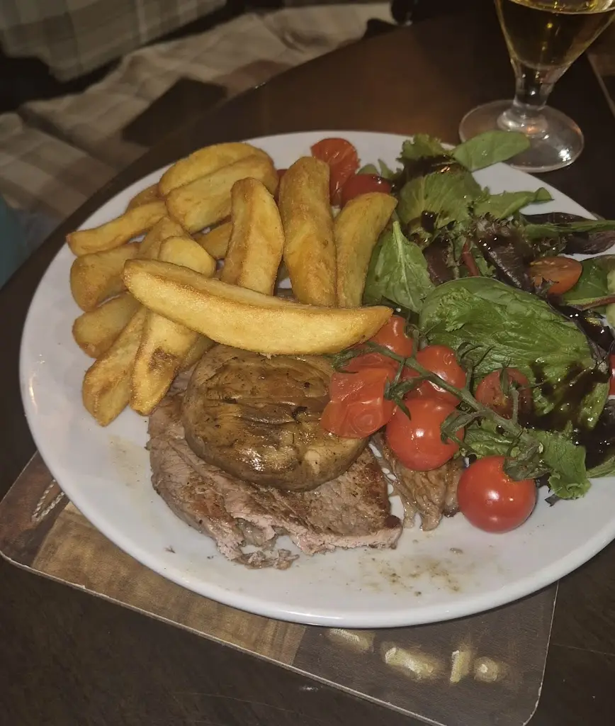 Sinead Coady_The Old Palace_Kings Langley_recensione