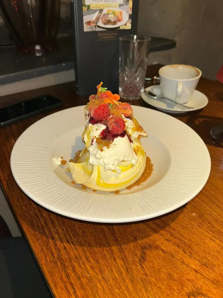 claire adams_Miller & Carter Talke_Kidsgrove_reseña