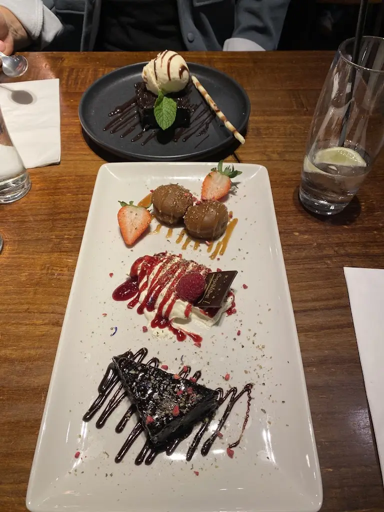 Selin Cetintas_Miller & Carter Kidlington_Kidlington_avis