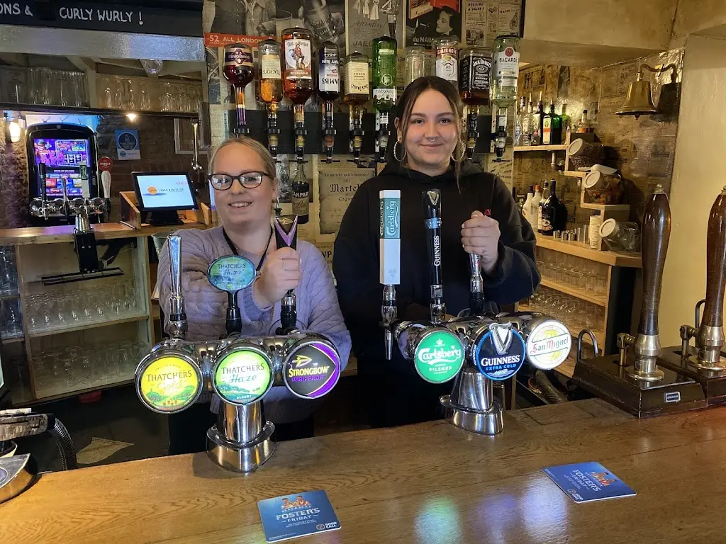 julia pendlebury_Six Bells_Kidlington_review