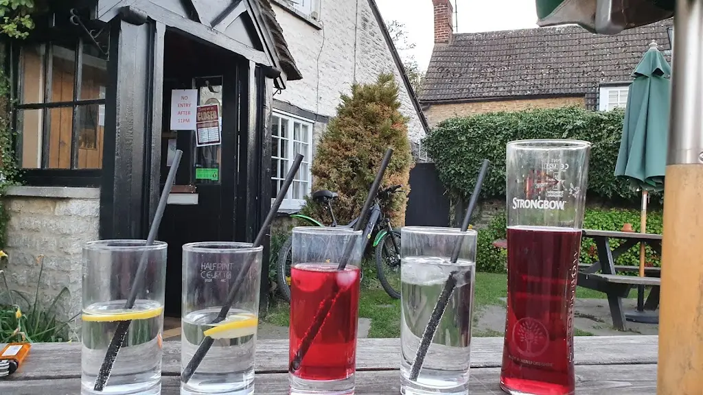 BANKSY_Six Bells_Kidlington_review