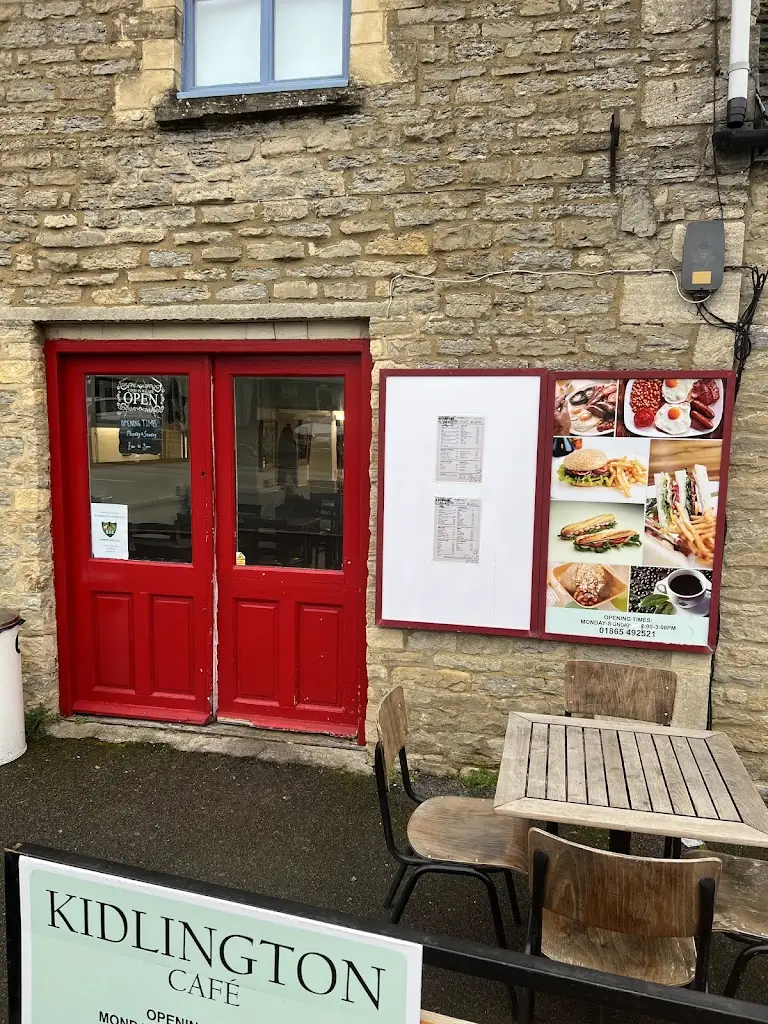 Muzaffar Karim_Kidlington Cafe_Kidlington_avis