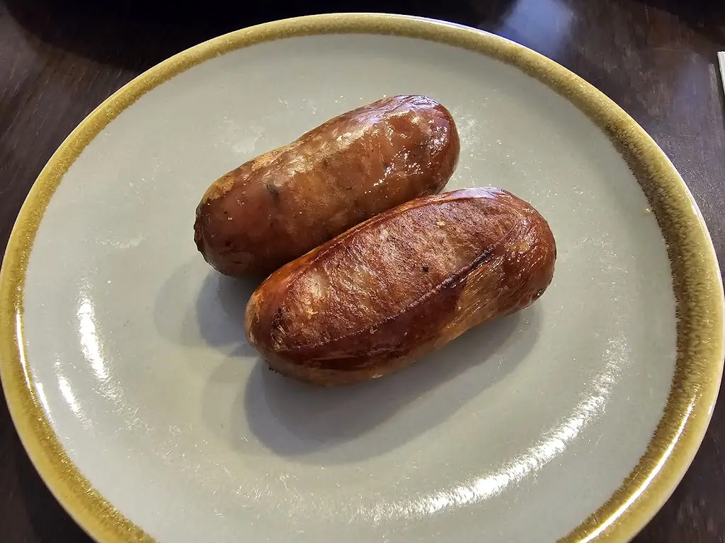 Adam G_The Village Cafe_Bagshot_review