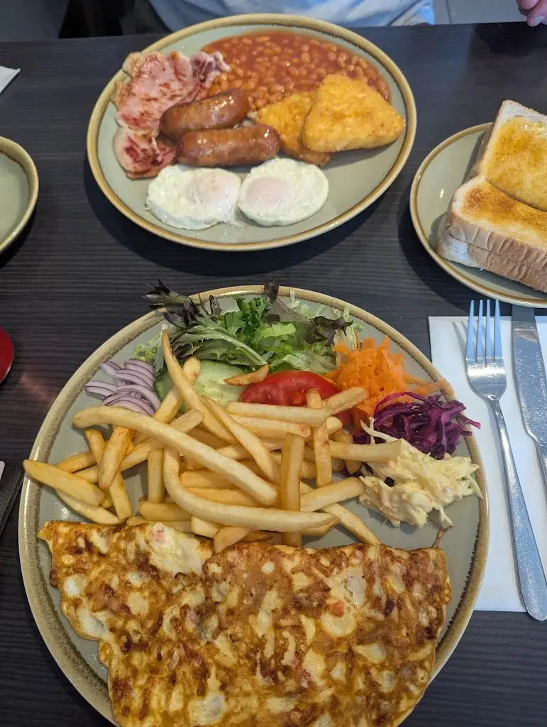 Rel_The Village Cafe_Bagshot_review