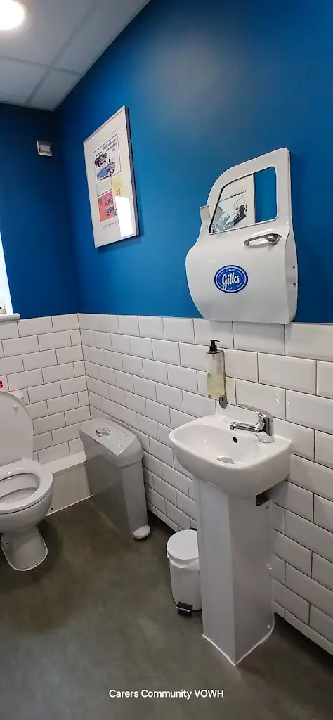 Elaine Wickwar_Gilks' Garage Café_Kineton_review