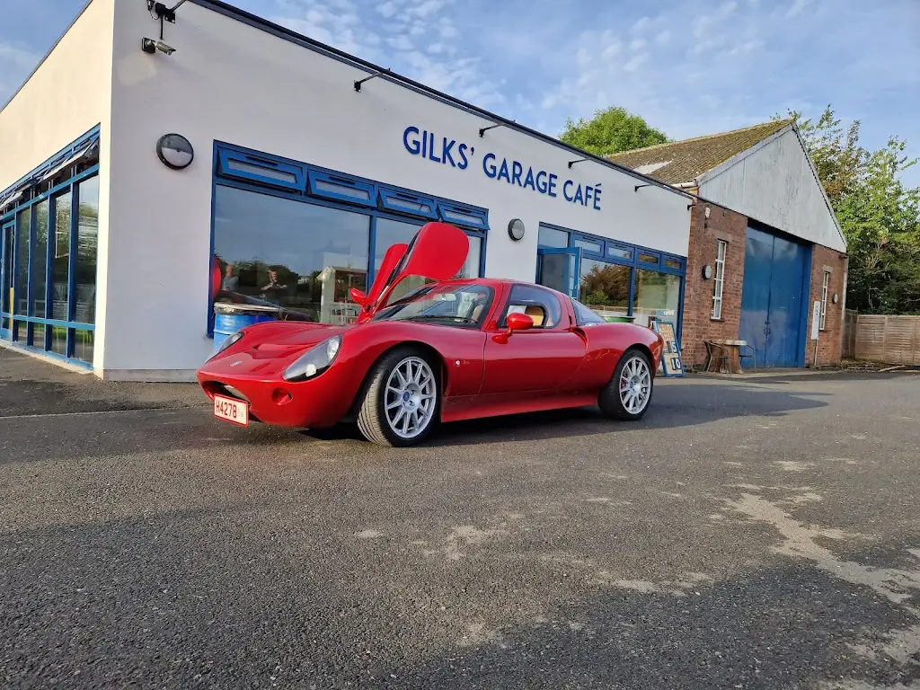 Gilks' Garage Café_Kineton_slider_image_1