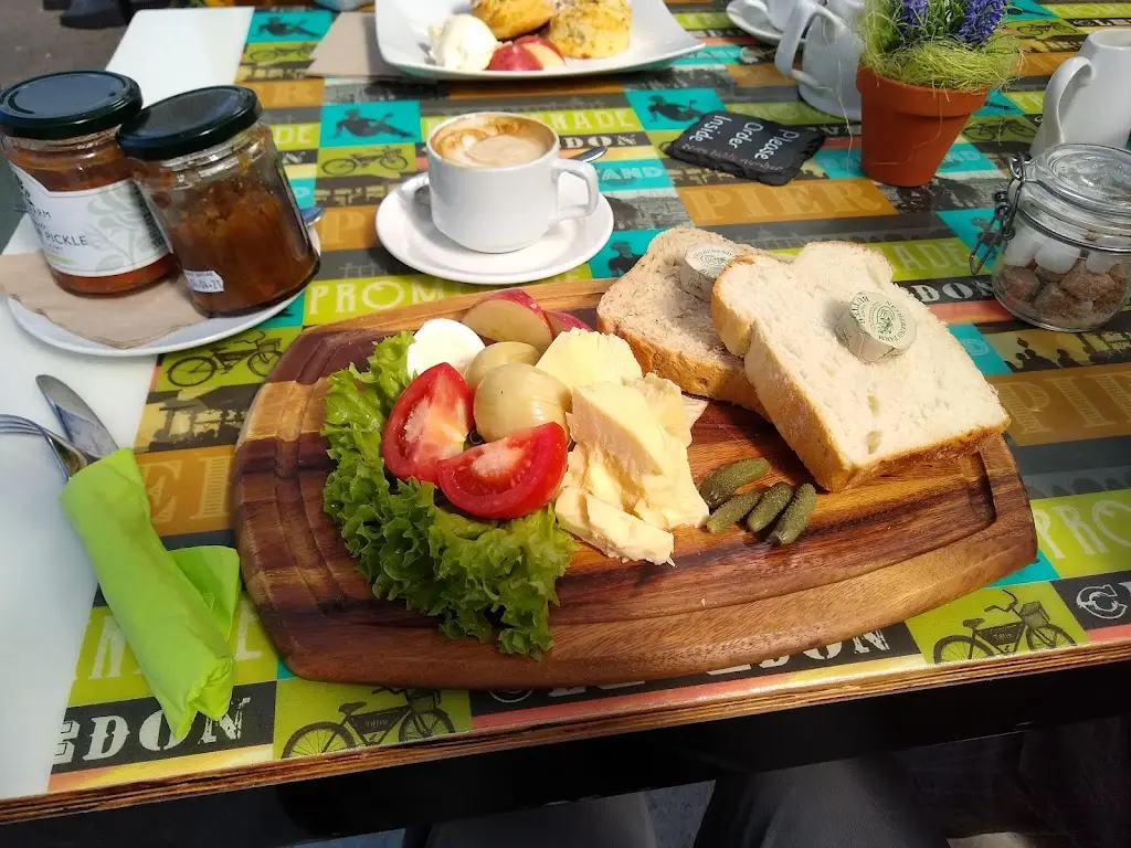 Menü_Tiffin Cafe at Bullock Farm_Kingston Seymour_Bild_8