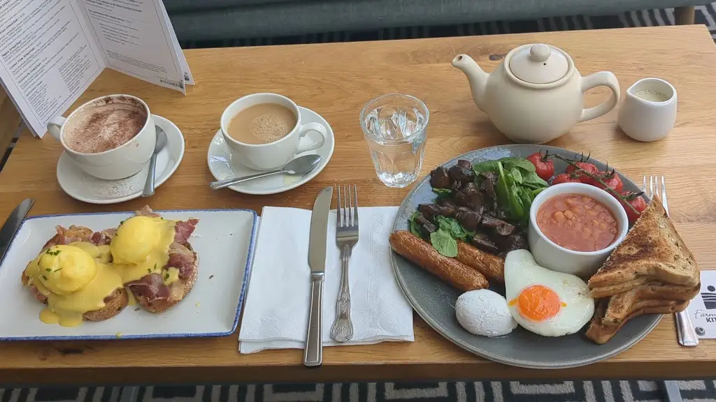 The Farmhouse Kitchen_Kingston Bagpuize_slider_image_2