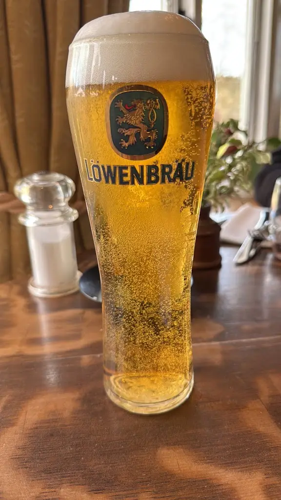 Paul Elliott_The Greyhound_Kingston Bagpuize_review