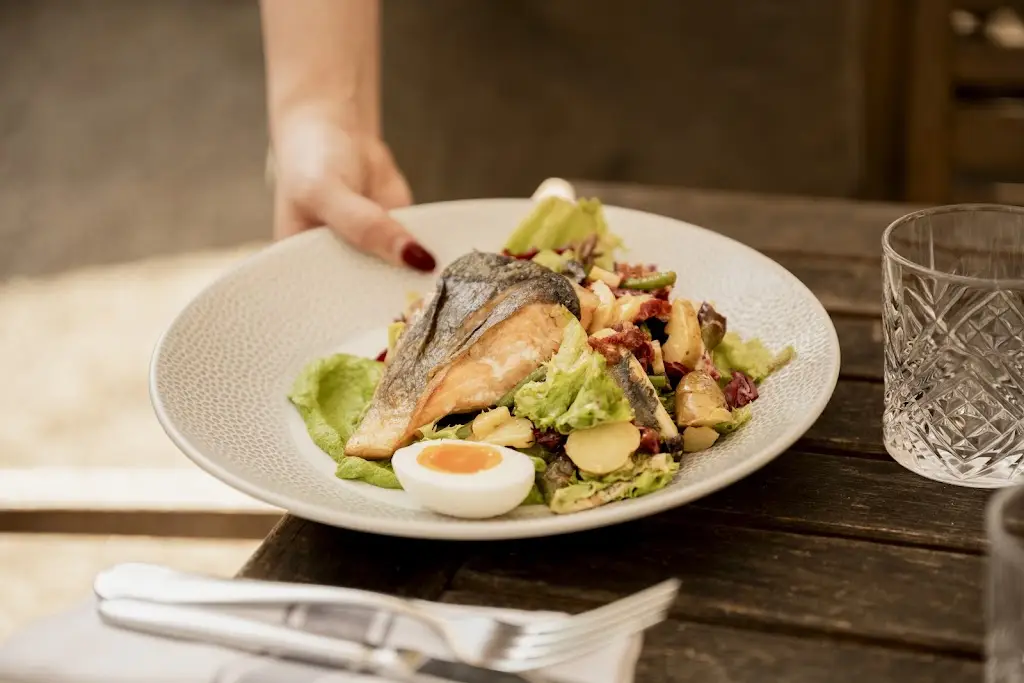 Bel & The Dragon - Kingsclere_Kingsclere_slider_image_2