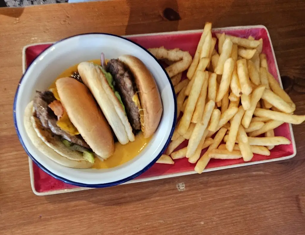 Hungry House_Kingskerswell_slider_image_2