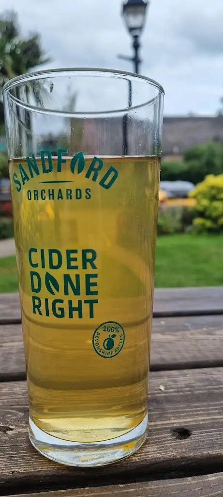 Menu_Court Farm Inn_Kingskerswell_image_5