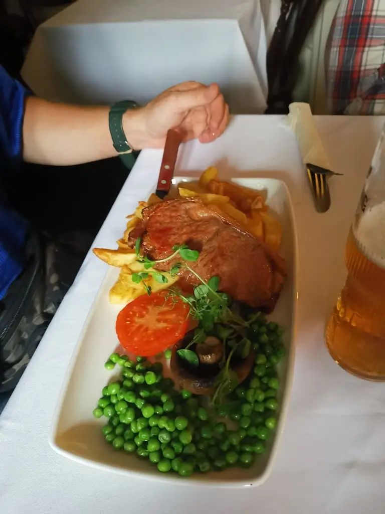 Menu_Court Farm Inn_Kingskerswell_image_7