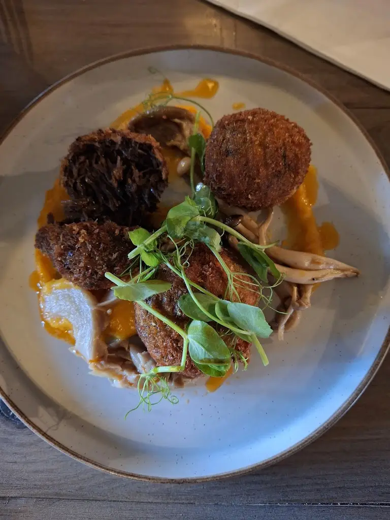 Samantha Dunphy_Court Farm Inn_Kingskerswell_review