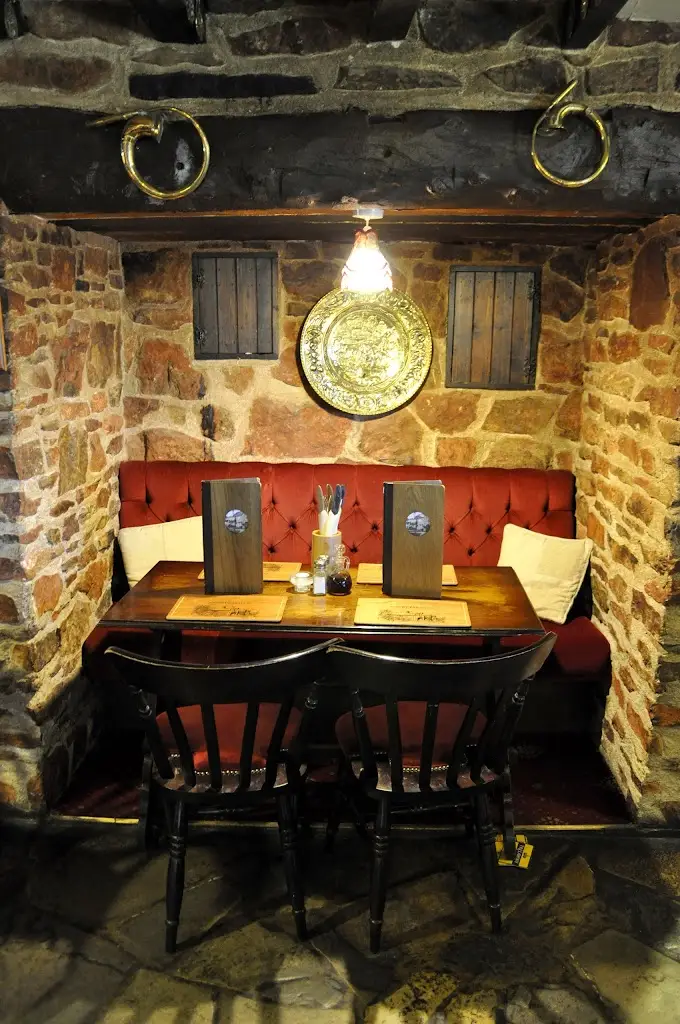 Court Farm Inn_Kingskerswell_slider_image_1