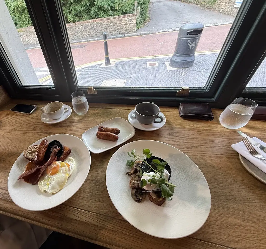 Mark Canning_St Leonard's_Kings Hill_review