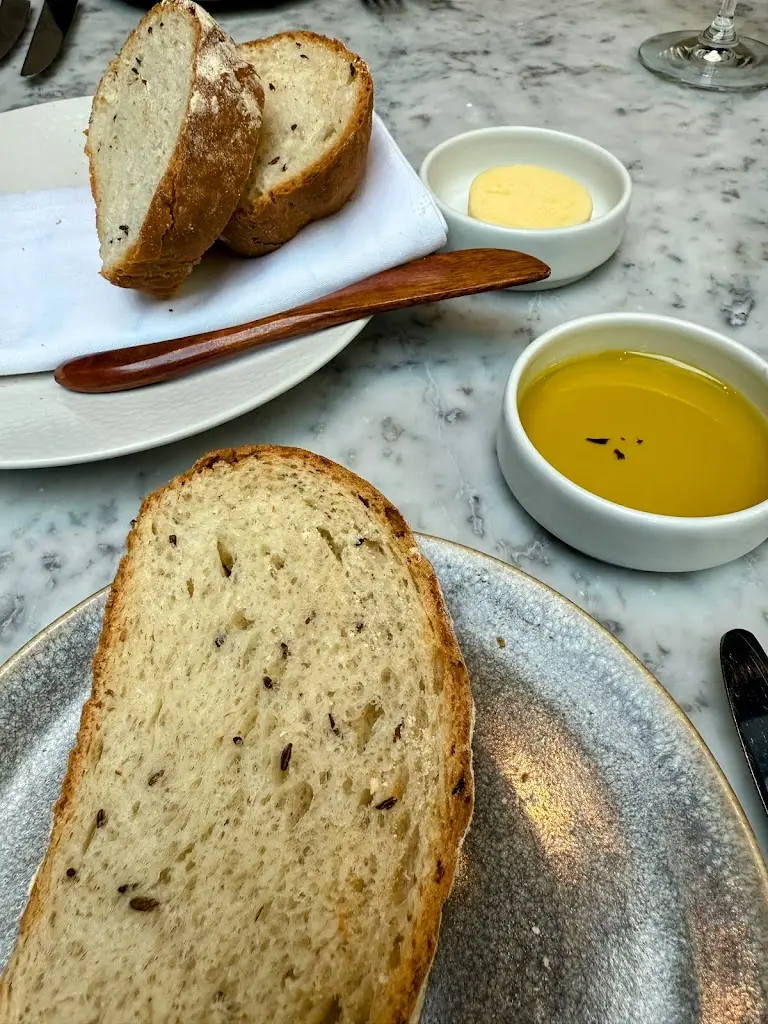 Alec Down_St Leonard's_Kings Hill_review