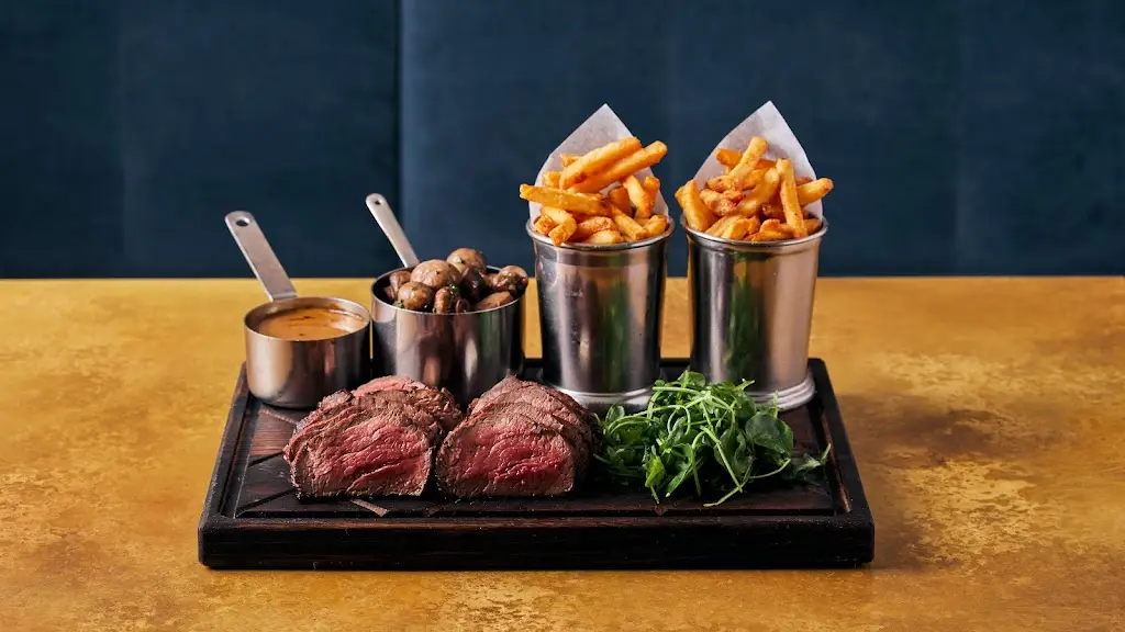 The Swan_Kings Hill_slider_image_3