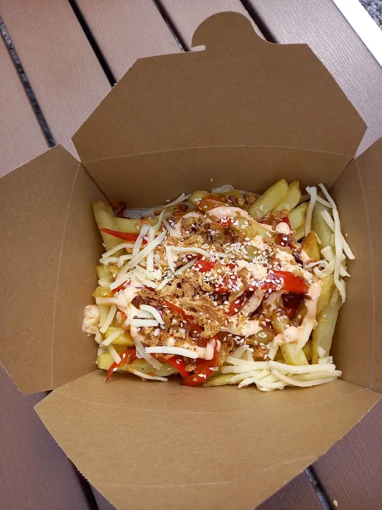 Menu_Posh Dogs Gourmet Hotdogs_Bagshot_imagen_6