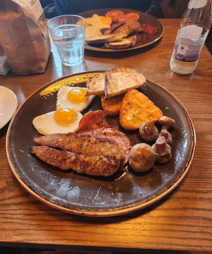 Medley of activities_The Hungry Guest_Kings Hill_review