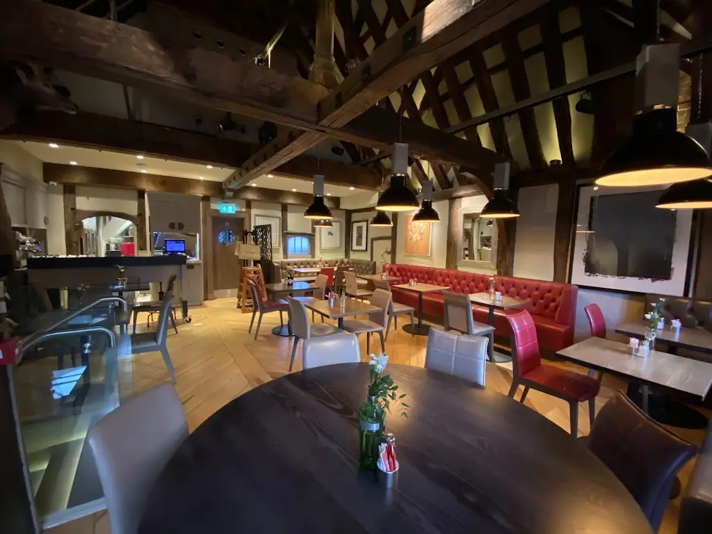 The Hungry Guest_Kings Hill_slider_image_3