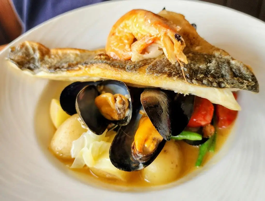 Franks Restaurant and Mussel Bar_Kings Hill_slider_image_2