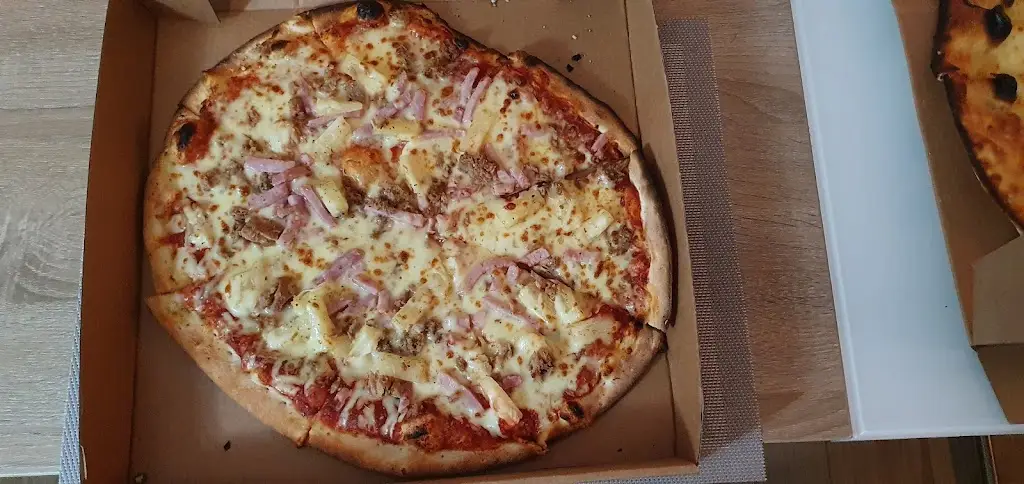 Menu_Chanbury's Woodfired Pizza_Kingsteignton_image_8