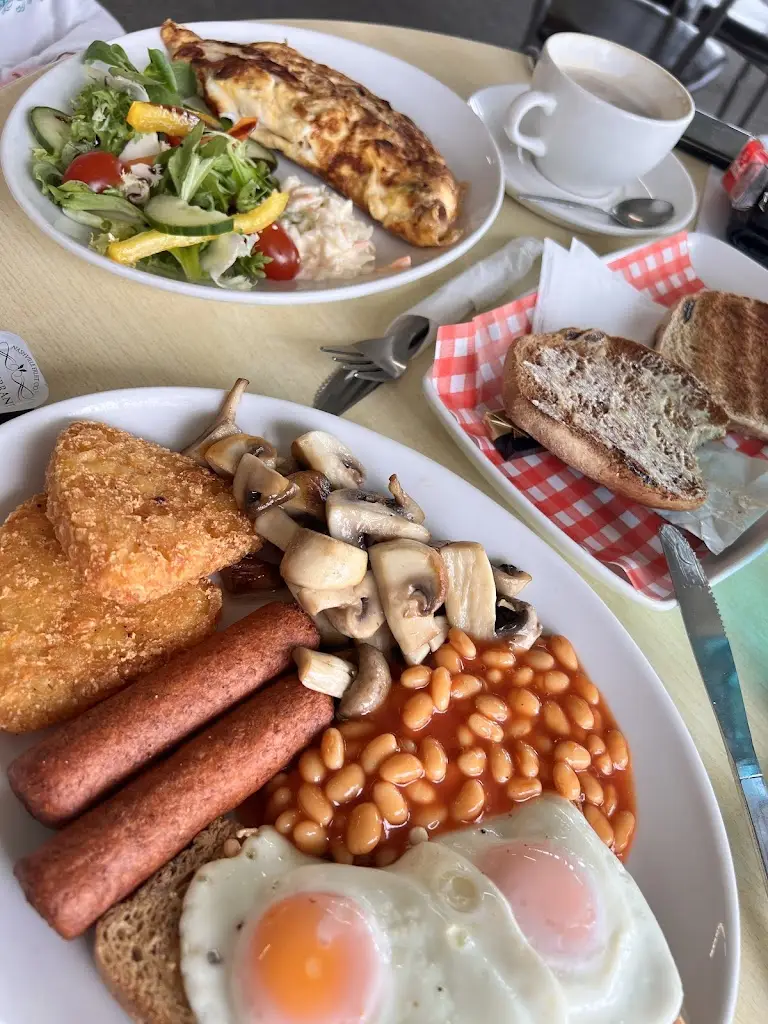 The Leisure Lounge Cafe_Kingsteignton_slider_image_2