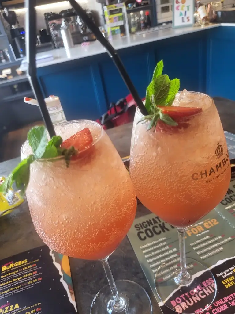 Dulcie Voysey_Social Bar & Kitchen_Kingsteignton_review