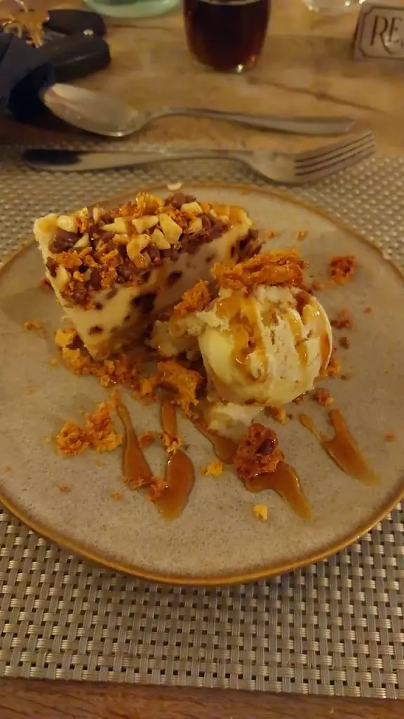 Emma Hamar_The Swan Hotel_Kington_review