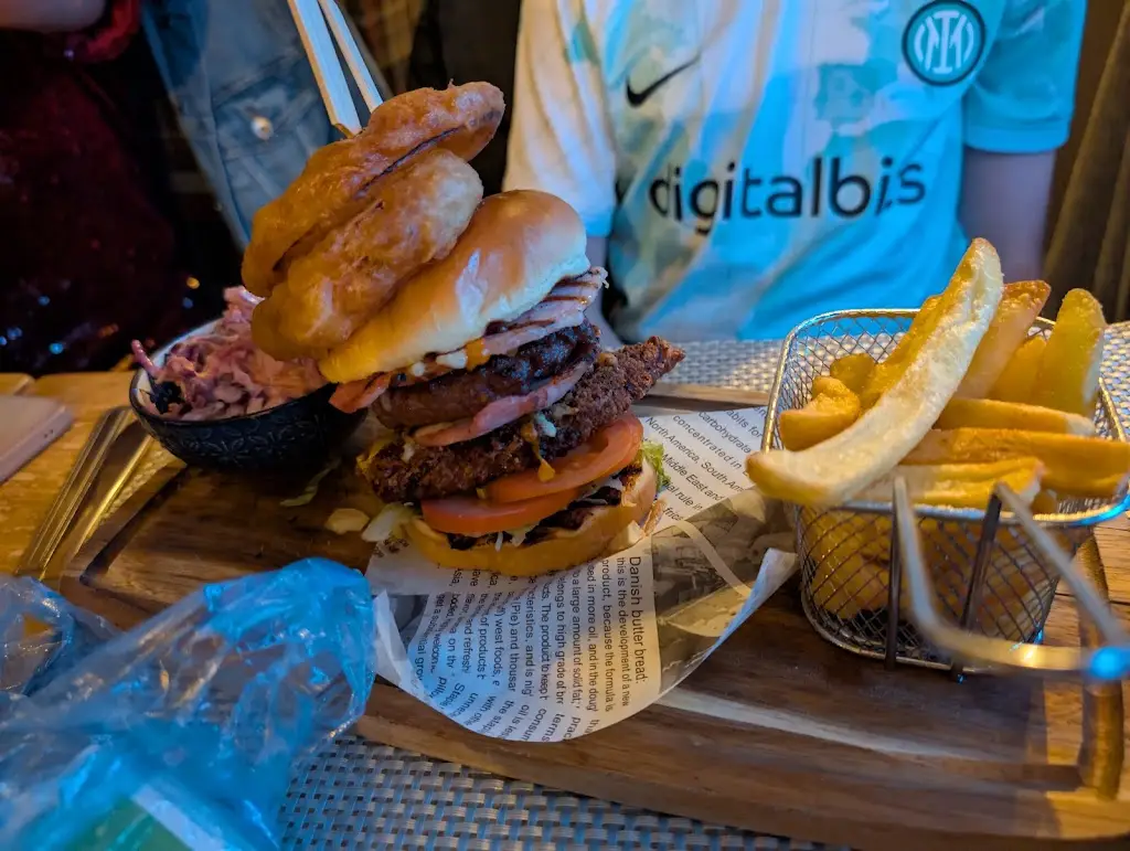 Gavin Hutchcraft_The Swan Hotel_Kington_review