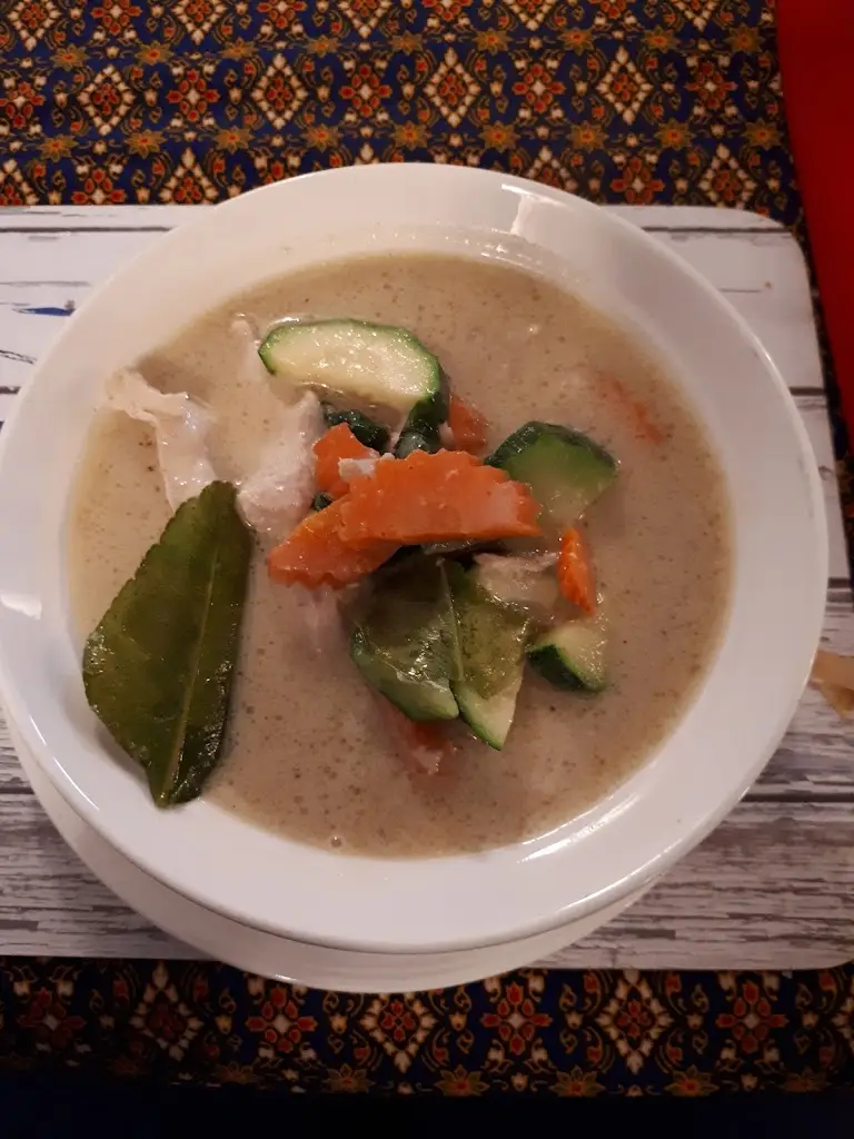 Menu_The Royal Oak_Kington_image_4