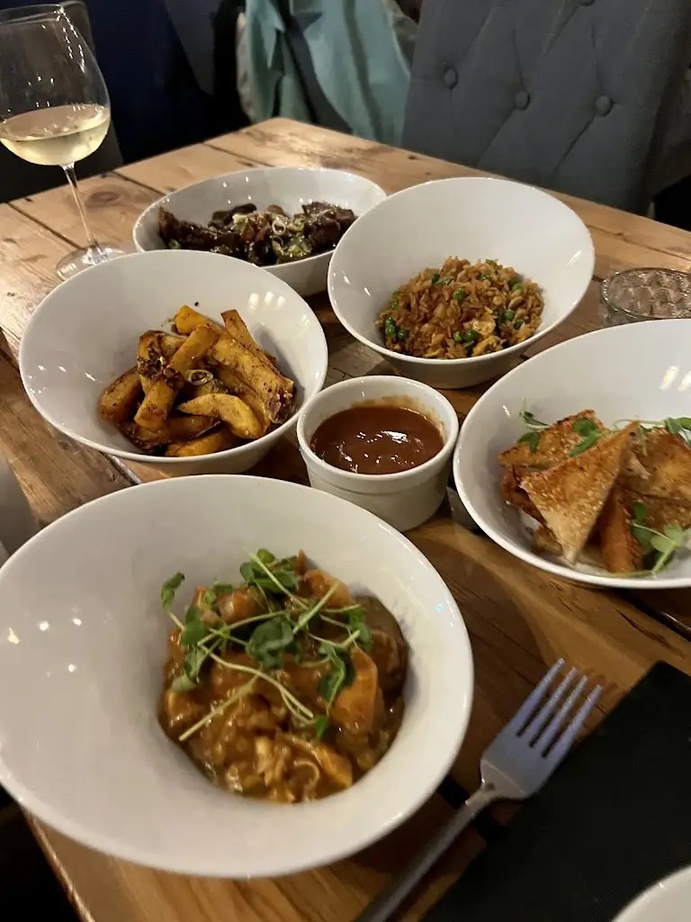 Emma Stafford_The Foxes Den_Kirby Muxloe_review