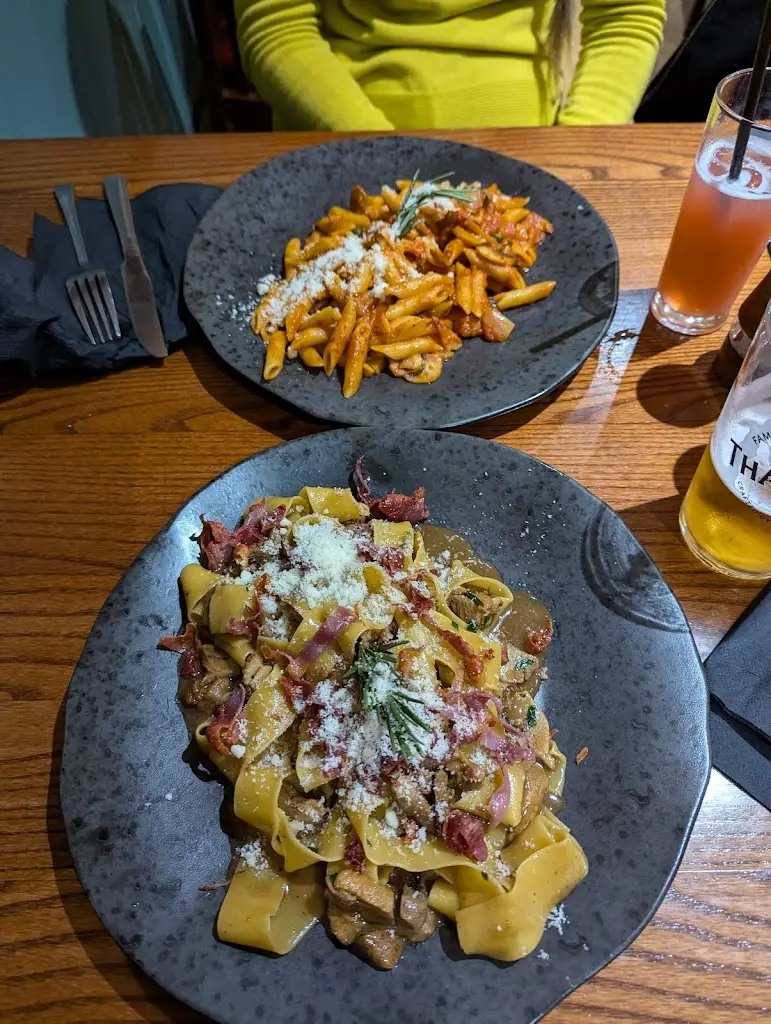 Aleks Baranska_La Passione_Kingswood_review