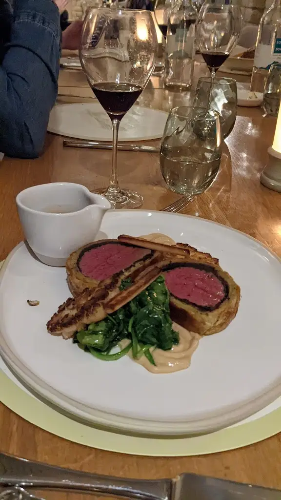 Menu_Hillfield Bar & Restaurant_Bagshot_image_5