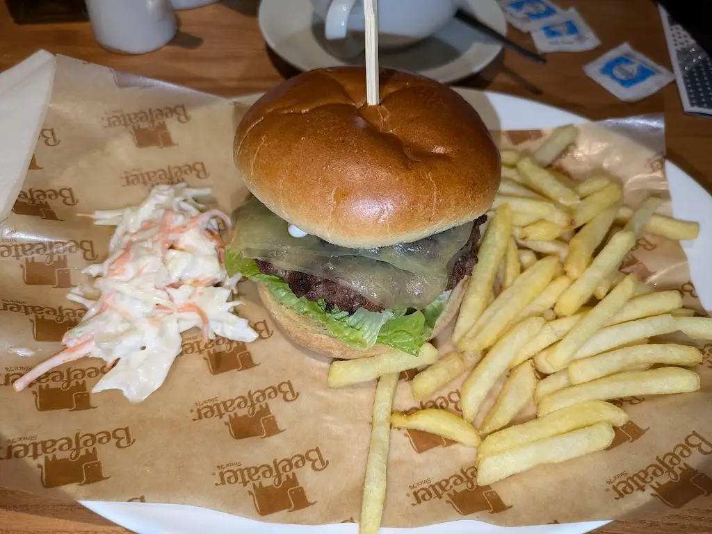 Michael_The Kingswood Beefeater_Kingswood_reseña